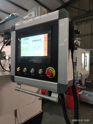 Dokładna piła CNC z robotem